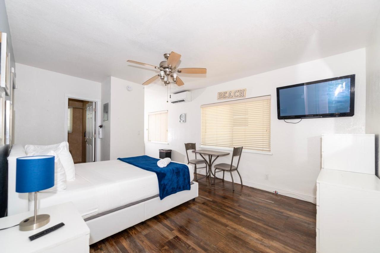 הוליווד Tropic Isle Boutique Hotel מראה חיצוני תמונה