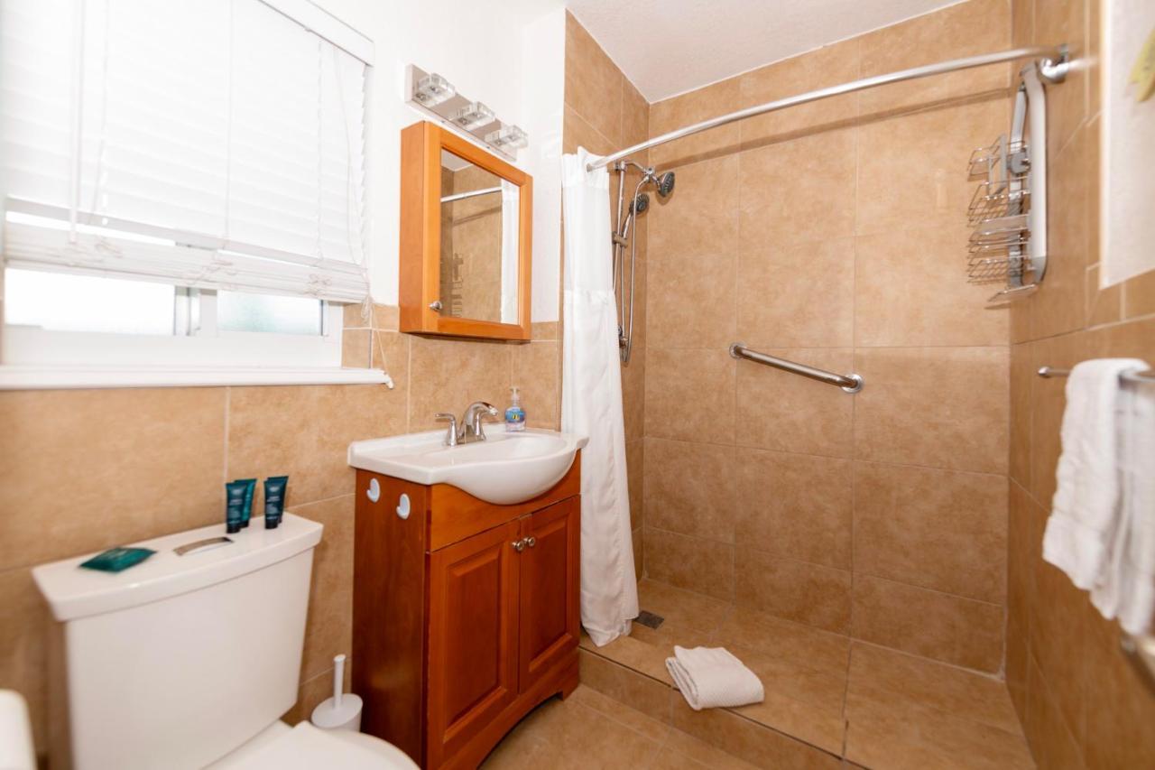 הוליווד Tropic Isle Boutique Hotel מראה חיצוני תמונה